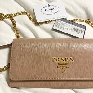 Authentic Prada Wallet on Chain